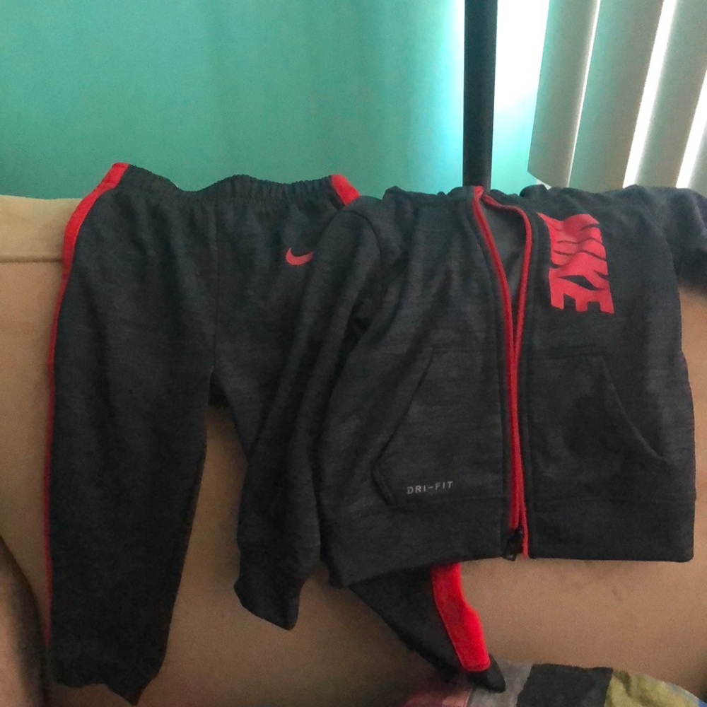 Nike sweat suit